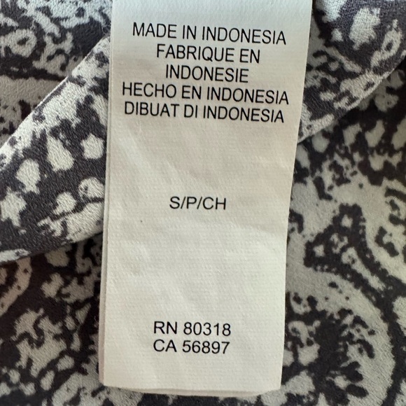 Lucky Brand Smocked Tank Size Small - Picture 7 of 9